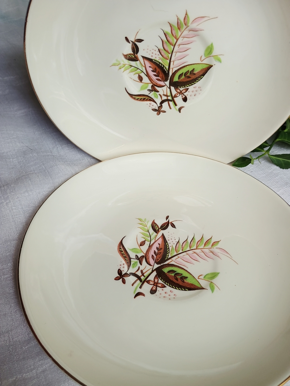 ✨ MID-CENTURY DECOR ✨ x 2 Cream Saucers w Atomic MCM Design, Eclectic Home